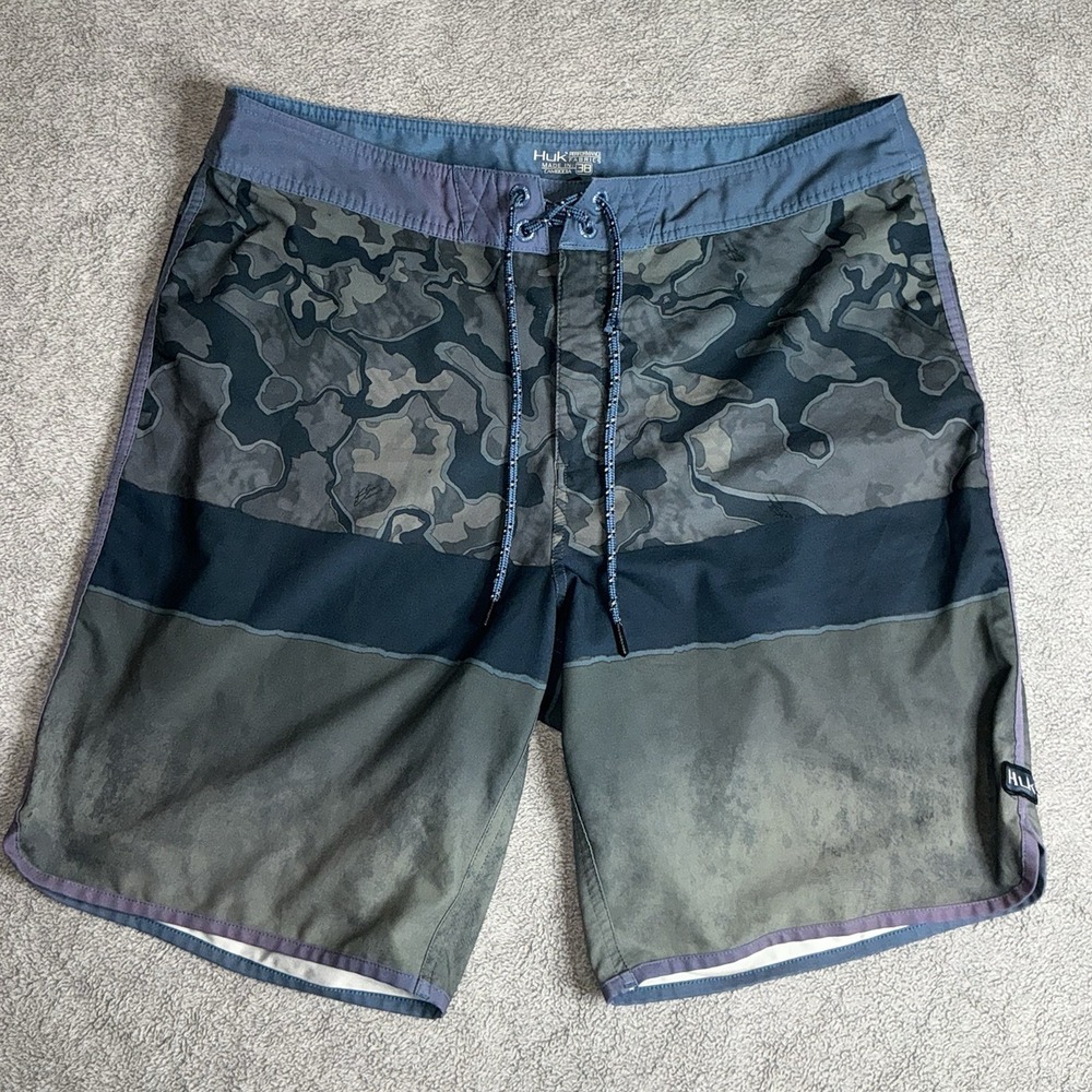 Huk Performance Mens 38 Blue Hybrid Short Stretch Pocket Fishing Boardshort 9.5"
